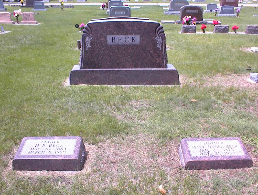 Beck, H.P. & Mary Jepsen.jpg