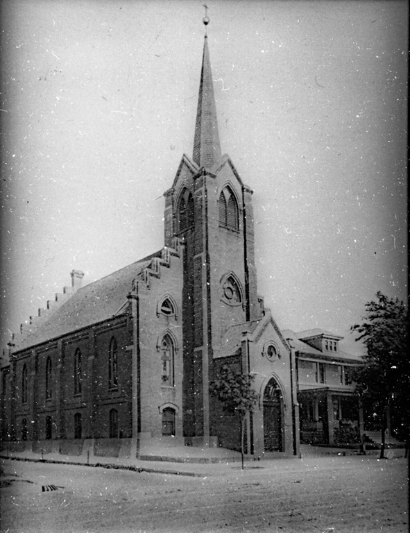 slide (036) Emaus Church, Racine, WI.jpg