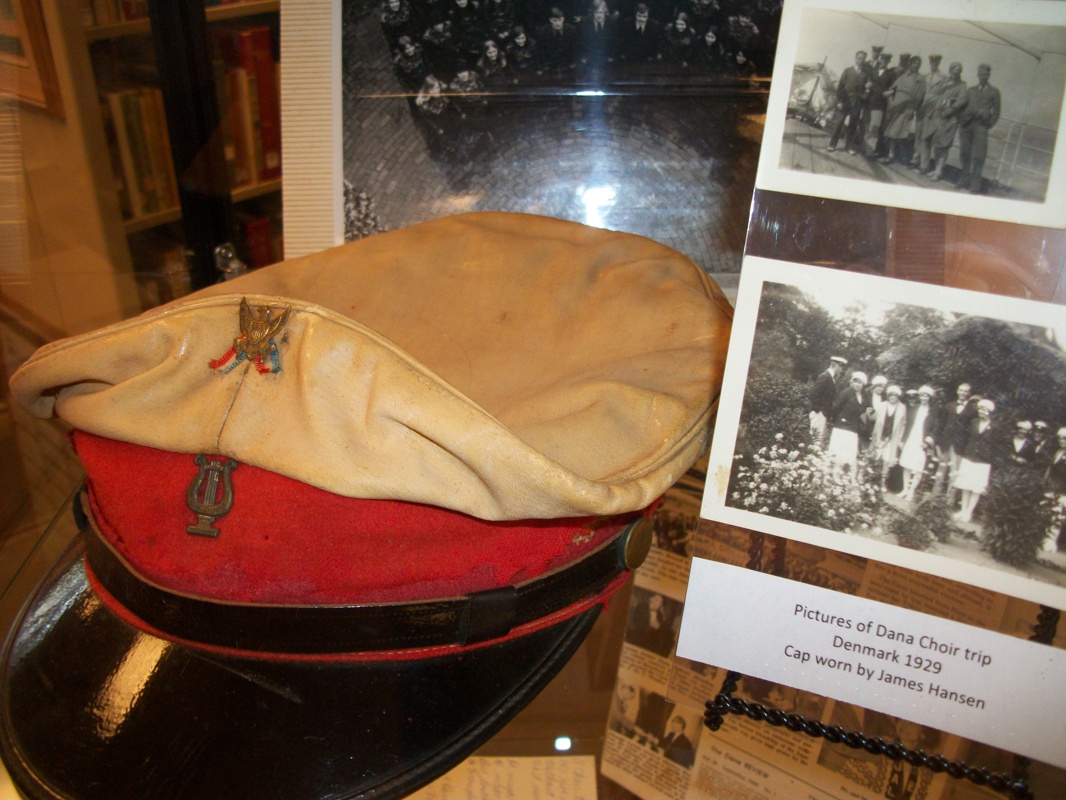 Choir 1929 cap.JPG